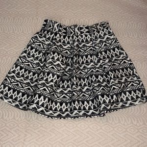 ❌SOLD❌patterned skirt